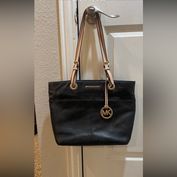 Michael Kors Tote Bag - Picture 2 of 9